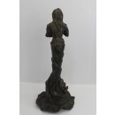 Alte evtl Antike Bronzefigur Frau Blumen Skulptur Statue B&uuml;ste Antikpatina #4571