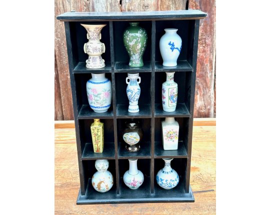 Japan Miniatur Porzellan Vase Gef&auml;&szlig; Vintage Setzkasten Asiatika Handbemalt #7118