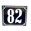 Altes Emaille Schild Hausnummer 82 emailliert Hausnummernschild Schwarz #7553